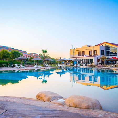 Marina Wadi Degla Hotel Ain Sukhna Exterior photo