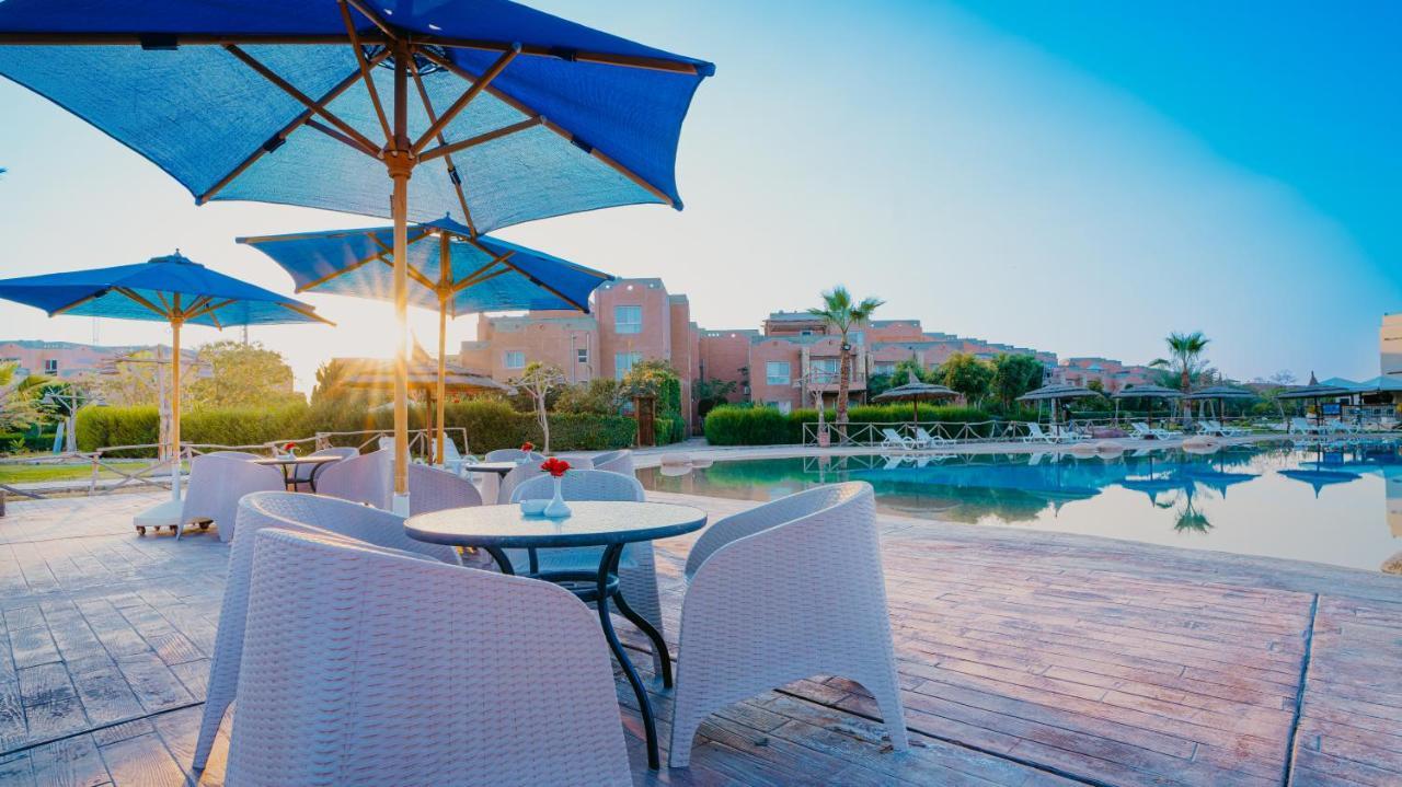 Marina Wadi Degla Hotel Ain Sukhna Exterior photo